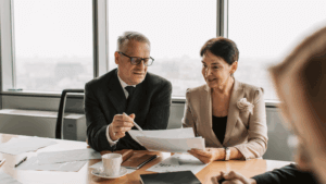 What does a business advisor do